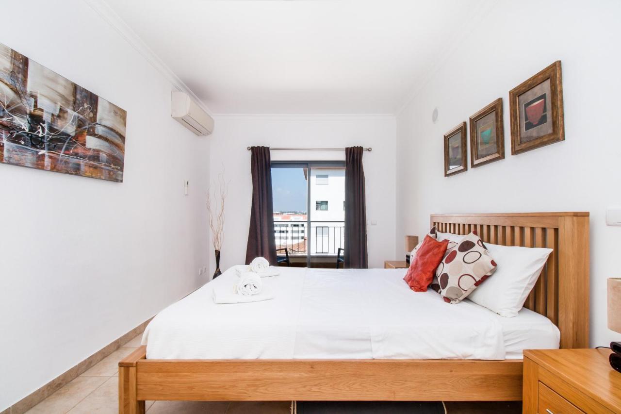 Quinta Das Palmeiras Apartment ลากอส ภายนอก รูปภาพ